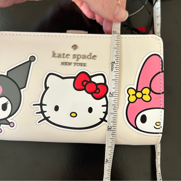 Hello Kitty And Friends x Kate Spade Medium Bifold Wallet Limited Edition - Picture 16 of 17